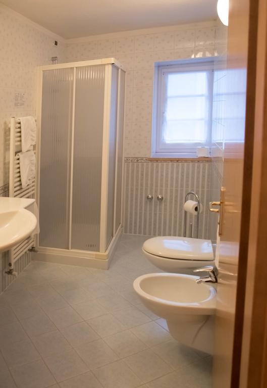 Hotel Nes Crepes Pozza di Fassa Room photo